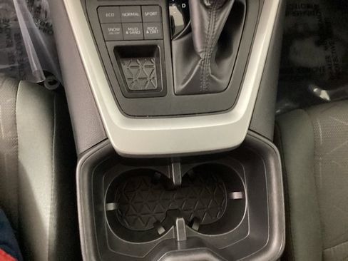 Used 2024 Toyota RAV4 XLE AWD/4WD image 26