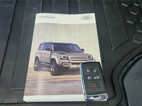 Used 2025 Land Rover Defender 110 X image 65