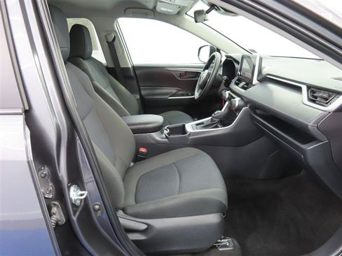 Used 2025 Toyota RAV4 LE AWD/4WD image 35