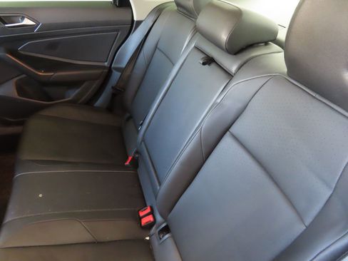 Used 2019 Volkswagen Jetta SEL image 24