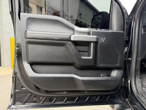 Used 2017 Ford F150 XLT w/ Equipment Group 302A Luxury image 31