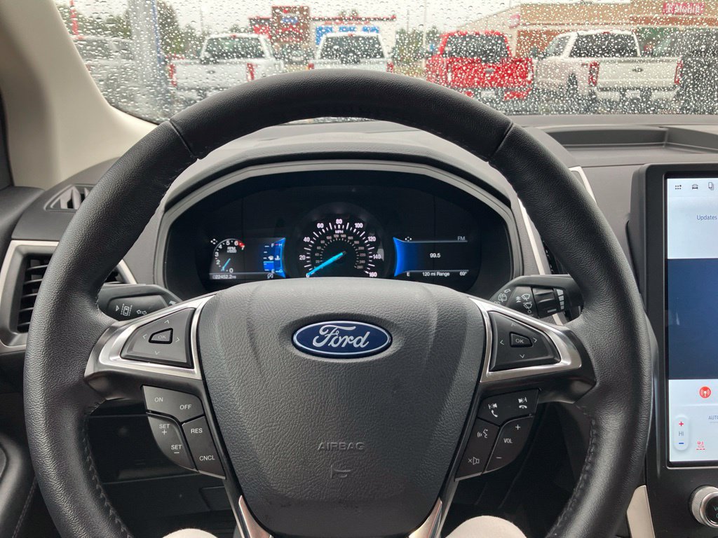 Used 2024 Ford Edge SEL w/ Convenience Package AWD/4WD image 12