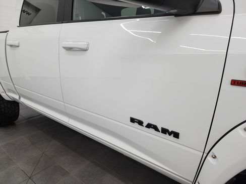 Used 2022 RAM 2500 Big Horn w/ Night Edition AWD/4WD image 25