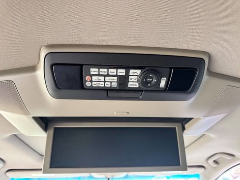 Used 2013 Honda Odyssey Touring Elite image 11