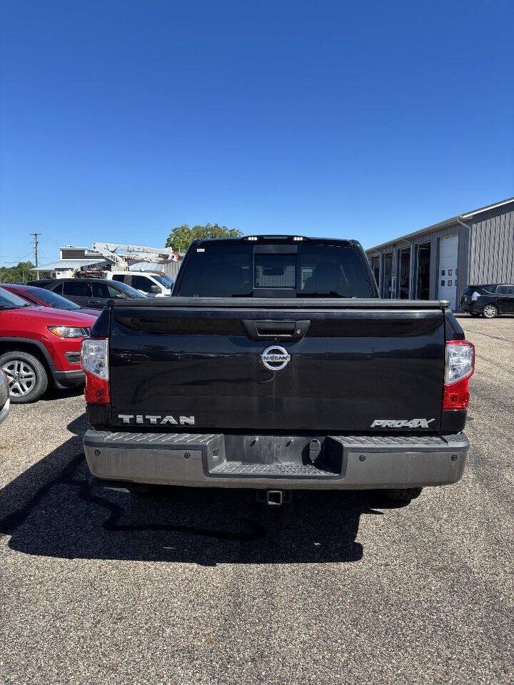 Used 2017 Nissan Titan PRO-4X AWD/4WD image 9
