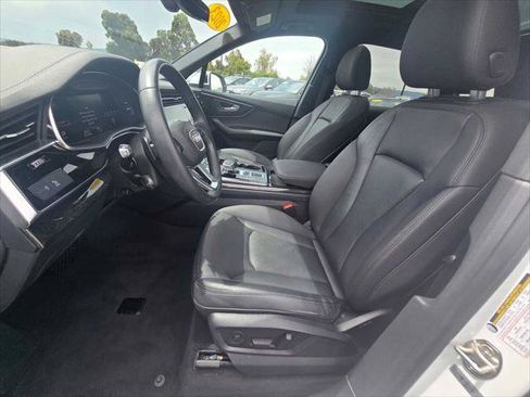 Used 2023 Audi Q7 2.0T Premium w/ Towing Package AWD/4WD image 25
