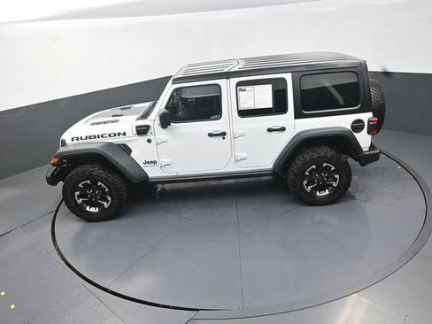 Used 2024 Jeep Wrangler Unlimited Rubicon 4xe AWD/4WD image 14