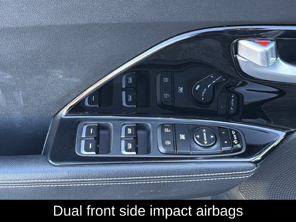 Used 2022 Kia Niro EX w/ Cold Weather Package FWD image 9