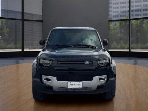 Used 2025 Land Rover Defender 110 S image 8