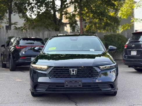 Used 2024 Honda Accord Sport image 9