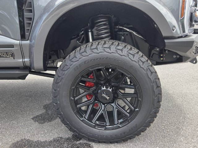 New 2026 Ford F250 Lariat w/ Black Appearance Package AWD/4WD image 12