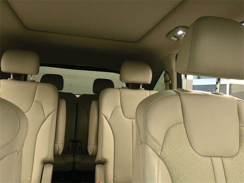 Used 2023 Kia Sorento X-Line EX image 16