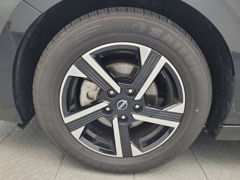 Used 2024 Nissan Sentra SV FWD image 31