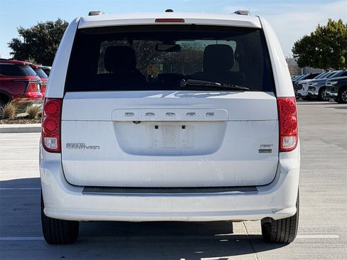 Used 2019 Dodge Grand Caravan GT image 5