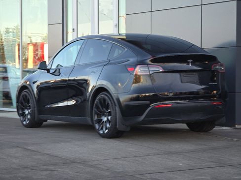 Used 2023 Tesla Model Y Long Range image 5