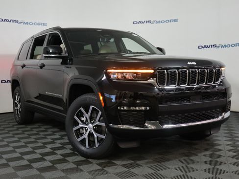 New 2025 Jeep Grand Cherokee L Limited w/ Luxury Tech Group II image 2