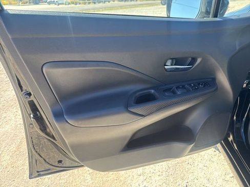 Used 2023 Nissan Versa SV image 22