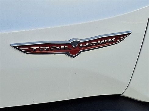 Used 2022 Jeep Renegade Trailhawk image 31