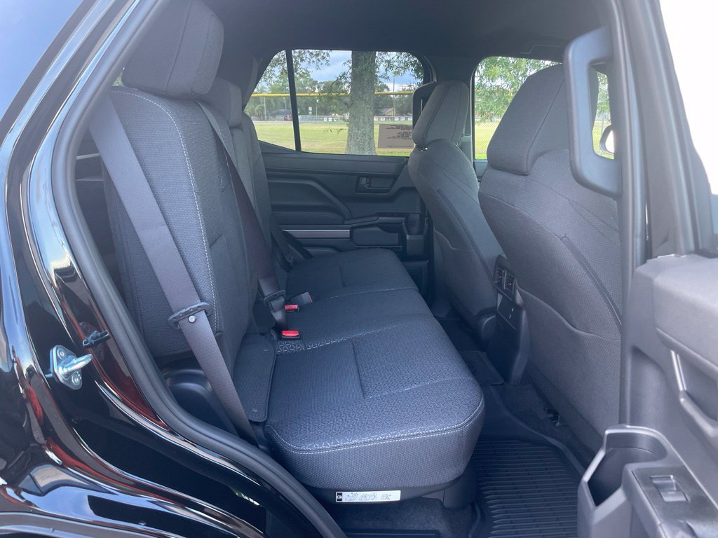 New 2026 Toyota 4Runner SR5 AWD/4WD image 14