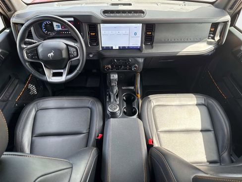 Used 2024 Ford Bronco Badlands w/ Sasquatch Package image 16