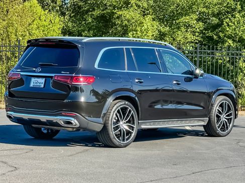 Used 2021 Mercedes-Benz GLS 580 4MATIC image 3
