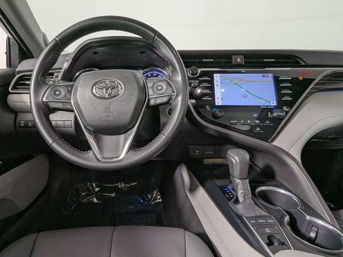 Used 2019 Toyota Camry XLE w/ Navigation Package image 18