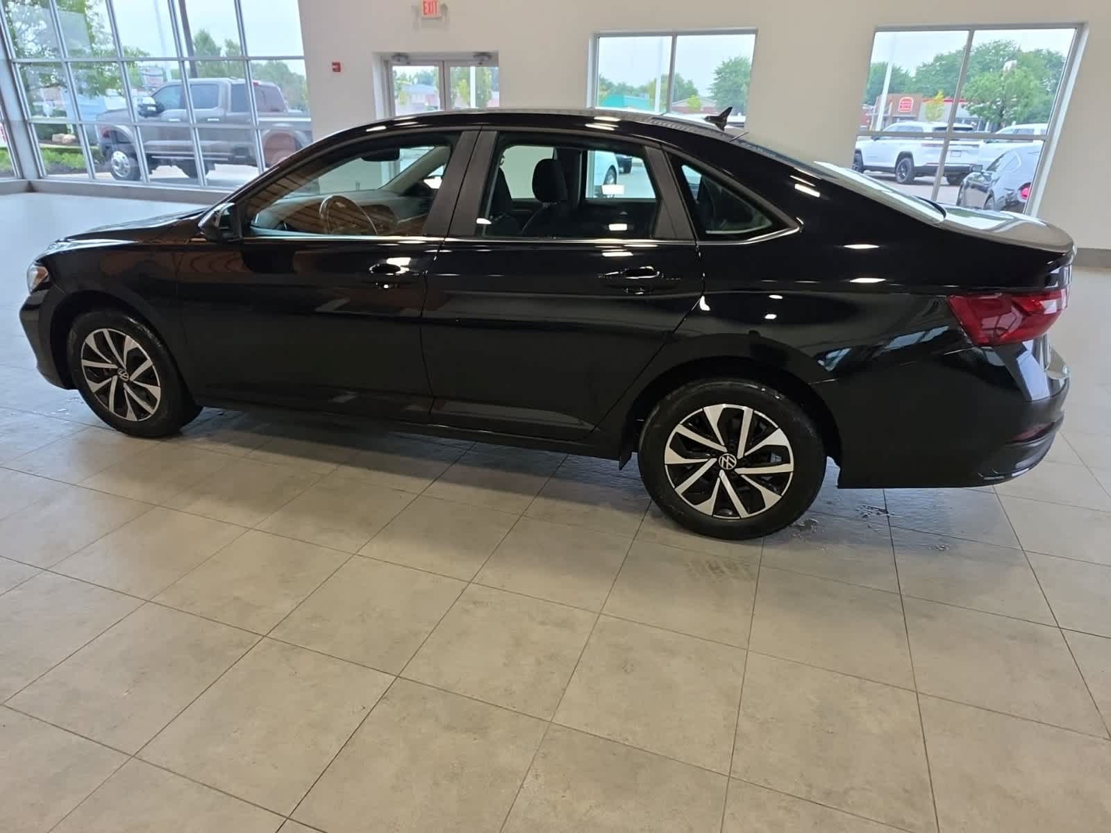 Used 2024 Volkswagen Jetta S FWD image 14