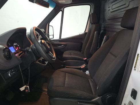 Used 2019 Mercedes-Benz Sprinter 144 Cargo image 4