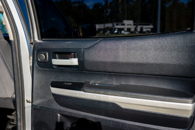 Used 2014 Toyota Tundra SR5 w/ SR5 Upgrade Package RWD image 23