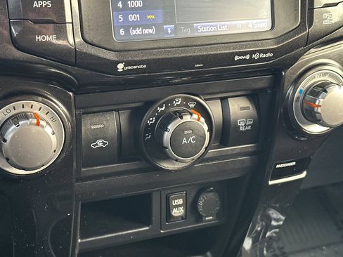 Used 2019 Toyota 4Runner TRD Off-Road Premium image 18