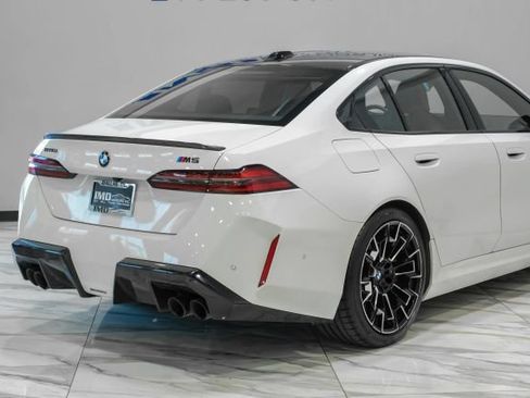Used 2025 BMW M5 w/ Carbon Package AWD/4WD image 13