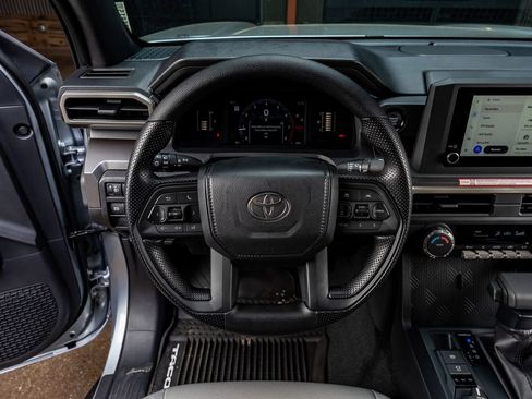 Used 2025 Toyota Tacoma SR5 image 20