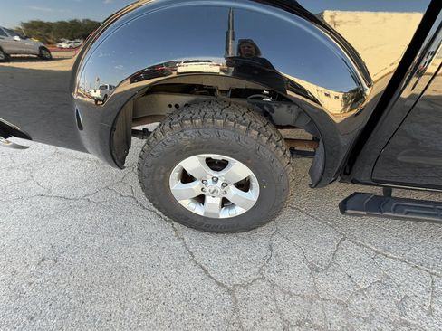 Used 2012 Nissan Frontier SV w/ SV Premium Utility Pkg RWD image 22