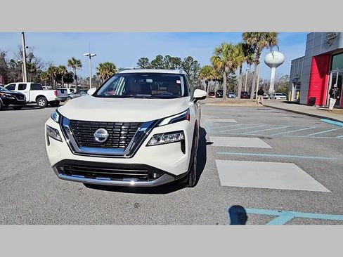 Used 2021 Nissan Rogue Platinum image 22