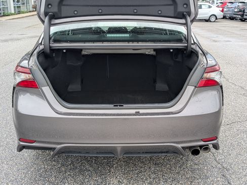 Used 2023 Toyota Camry SE image 12