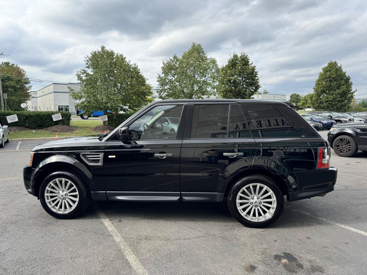 Used 2011 Land Rover Range Rover Sport HSE AWD/4WD image 8