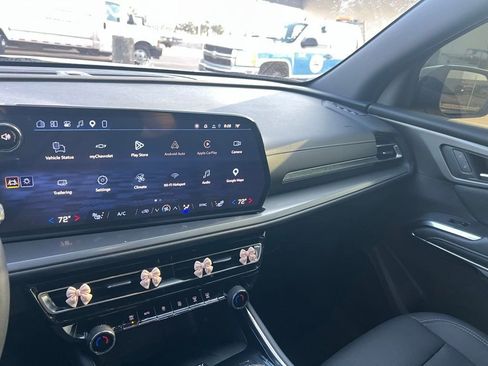 Used 2026 Chevrolet Traverse LT w/ Sun and Wheel Package image 11