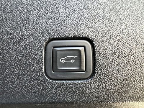 Certified 2023 Cadillac XT6 Premium Luxury w/ Technology Package image 88