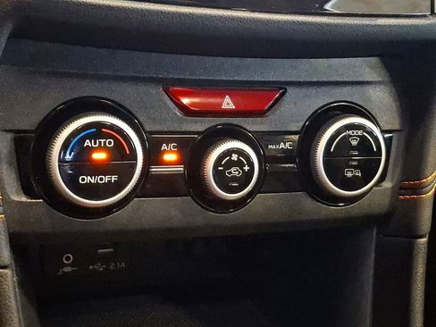 Certified 2021 Subaru Crosstrek 2.5i Limited w/ Moonroof Package 2 image 18