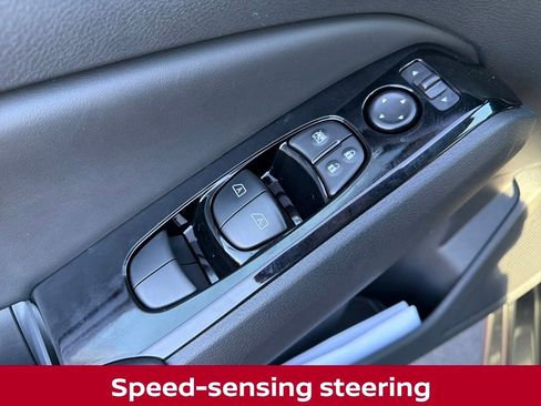 New 2025 Nissan Altima 2.5 SR image 14