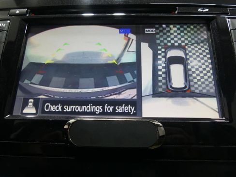 Used 2016 Nissan Rogue SV w/ SV Premium Package image 12