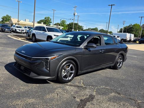 Used 2025 Kia K4 FWD image 3