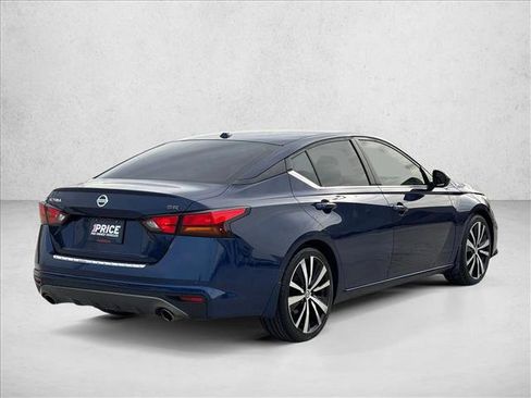Used 2022 Nissan Altima 2.5 SR image 5