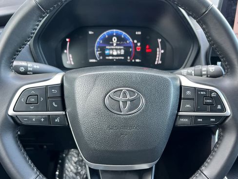 Certified 2025 Toyota Grand Highlander AWD image 26