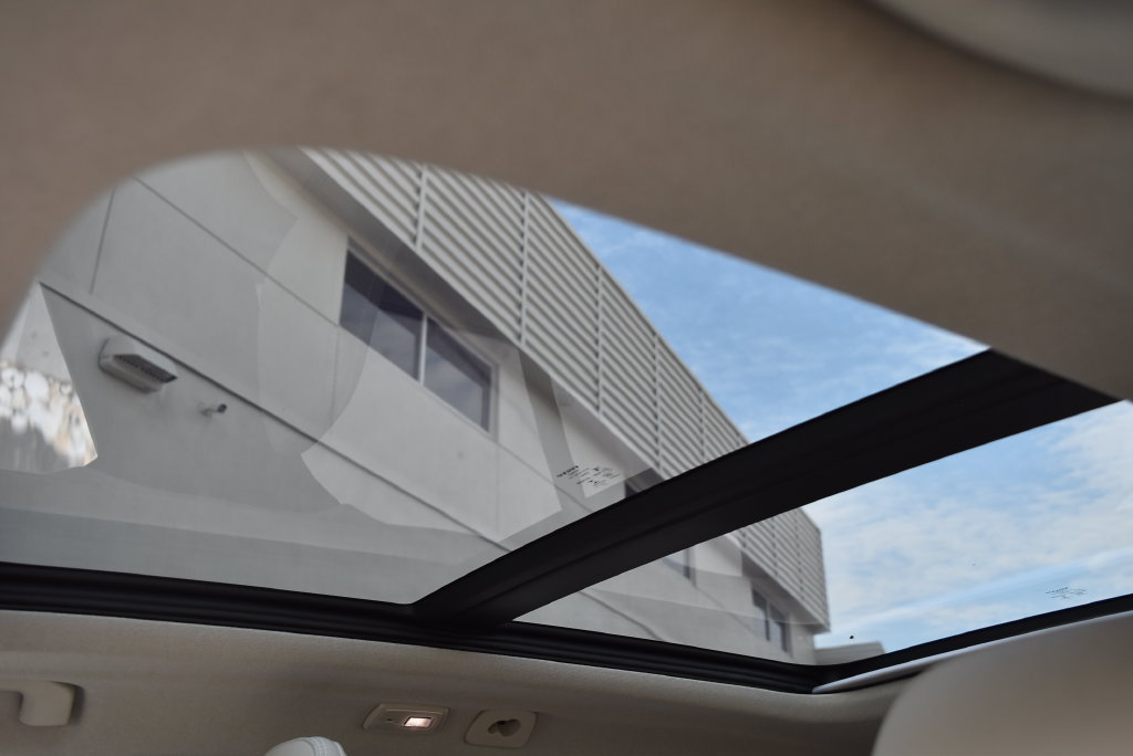 Used 2023 Volvo XC40 B4 Ultimate FWD image 21
