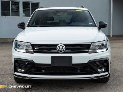 Used 2021 Volkswagen Tiguan SE R-Line image 2
