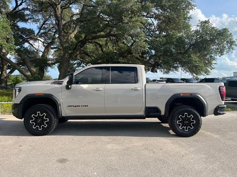 Used 2026 GMC Sierra 2500 AT4X w/ LPO, Black Badging Package AWD/4WD image 8