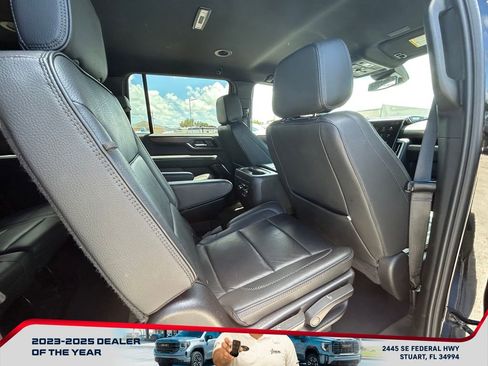 Used 2025 GMC Yukon XL Denali AWD/4WD image 19