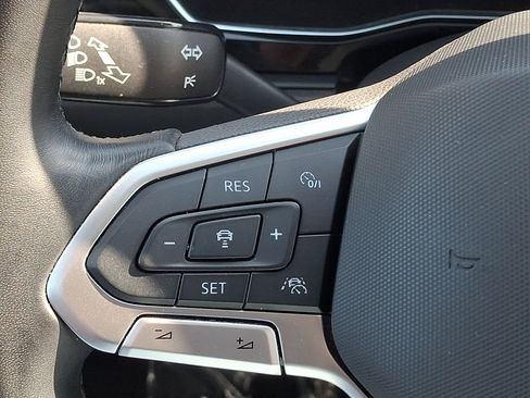 Used 2024 Volkswagen Jetta SE FWD image 22