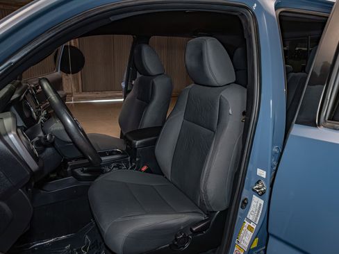 Used 2019 Toyota Tacoma TRD Off-Road w/ Technology Package image 22